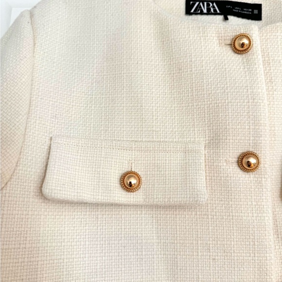 Zara cream tweed boxy jacket w gold buttons - L - exc. condition worn once - Picture 3 of 6
